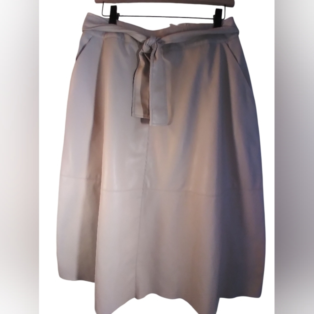 Est 1946 Elegant Cream Faux Leather Skirt Elastic In Back Tie Belt Pockets M